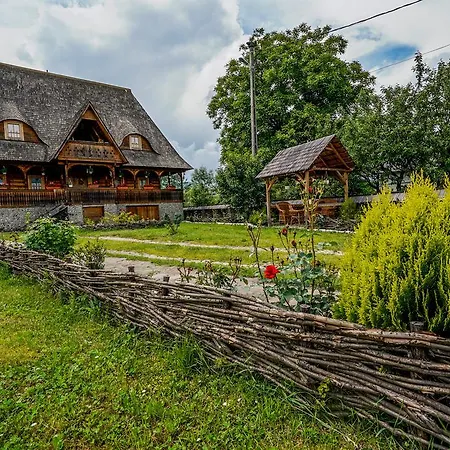 Casa Chira